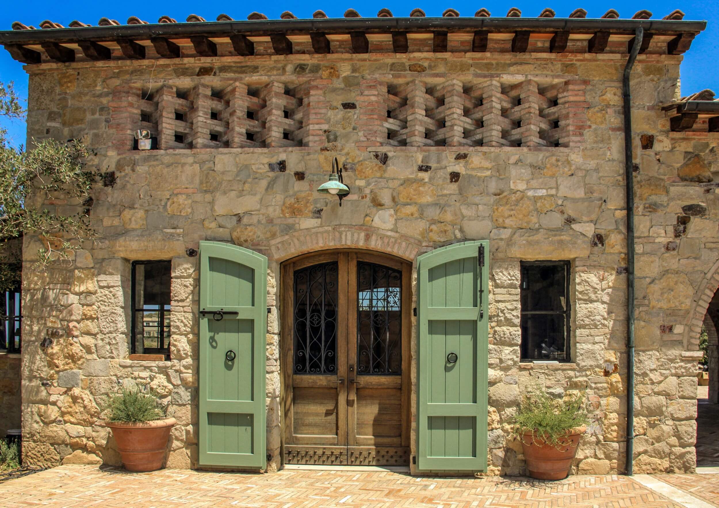 old world home I front photo